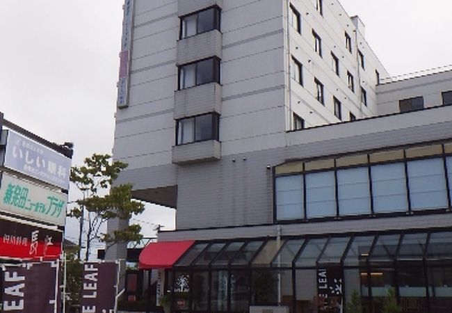 新発田駅近くのホテルのカフェ