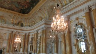 きらびやかな王宮