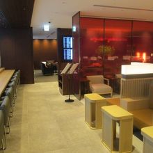 OKAダイヤモンドプレミアラウンジ内の様子