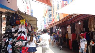 韓国らしい市場の雰囲気が味わえます。