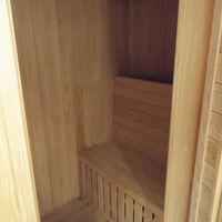 サウナはかなり狭い。滞在中利用者は見なかった。