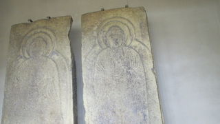 珍しい石仏です