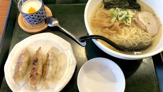 物腰やわらかな店員さんと安定感のあるラーメン