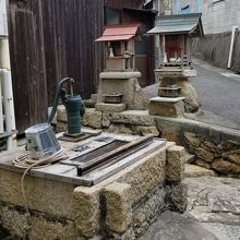 生活の井戸のある風景