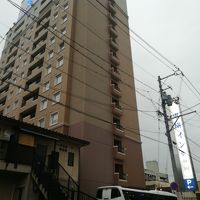 駅から見えるので、場所はすぐにわかります。