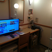 デスク周りも全国同じなので良いですね。