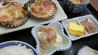 青森駅近くの食堂