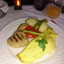 Doha-HND のプレセレクトダイニング。うーん ガッカリ