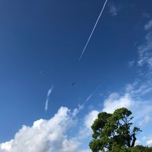 青空と飛行機雲
