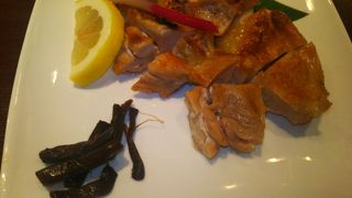 ランチタイムもゆっくり飲み、食べられた