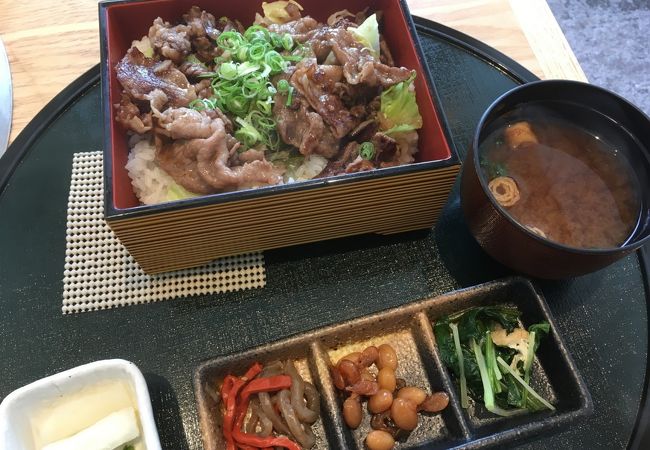 ランチで焼肉重