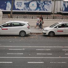日中はタクシー乗り場に空車待ちがいるが・・
