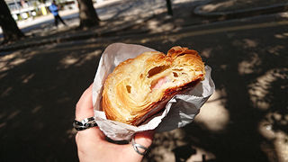 どのパンも幸せいっぱいにしてくれるパン屋さんです！