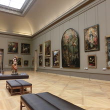 朝一番だと空いているゾーンもある