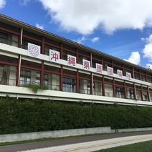 立派な社務所です