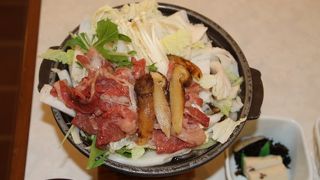 私はツアーで訪れたので松坂牛と松茸のすき焼き食べ放題を頂きました。