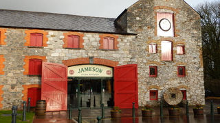 ウィスキー工房の見学ができます