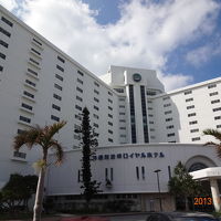 大型リゾートホテルで大浴場、プール完備です。