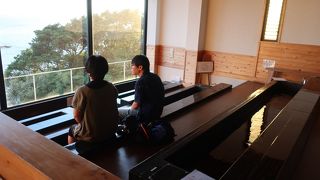 白山洞門を眺めながら ♪