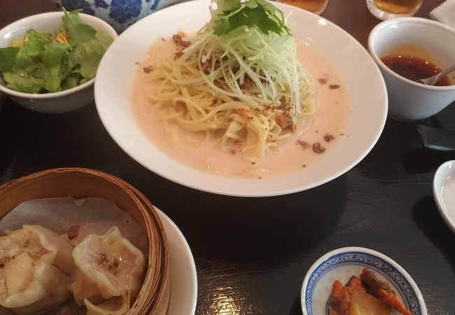 落ち着いた雰囲気の中華料理屋さん