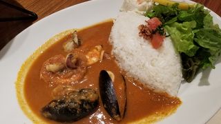 ミッドタウン日比谷　地下のオイスターバー