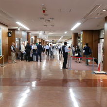 到着口2前です。