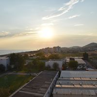 部屋から見た夕日