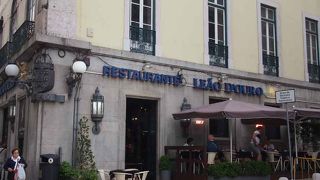 ディスプレイされた海鮮が食欲をそそります。