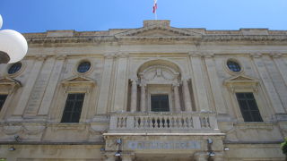 雰囲気のある建物でファサードが素敵でした