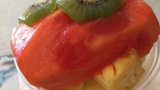 新鮮なフルーツでビタミン補給