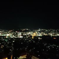 携帯電話でとった夜景はいまいち(-_-;)ですが。本物は・・