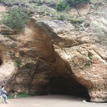 グートゥマニャ洞穴