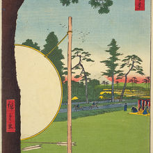 安藤広重の流鏑馬を描いた浮世絵です。馬上の武士が走っています