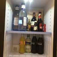 ミニバーには、こんな飲み物がありました