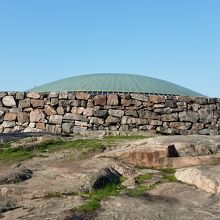 屋根に登れる