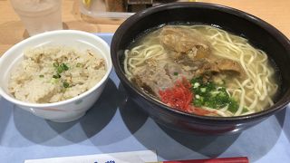 那覇空港の秘密の食堂
