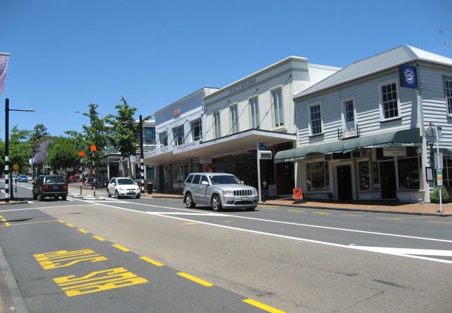 オークランド市東部の目抜き通り