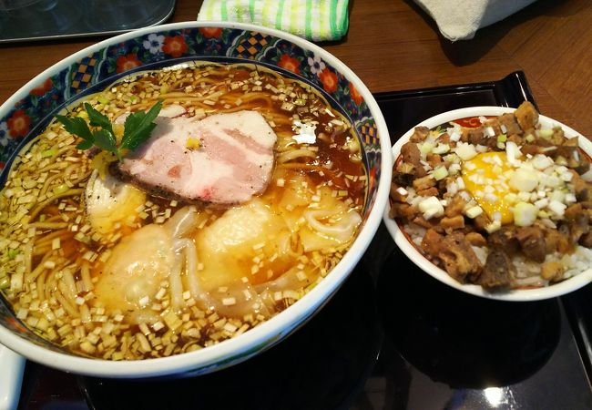 ワンタン専門店