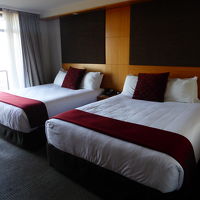 ベッドも広々しています