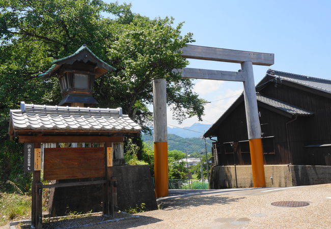 伊勢神宮遥拝の大鳥居