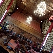 市議会議場