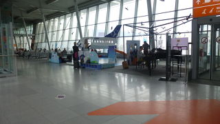 コンパクトで便利な空港です