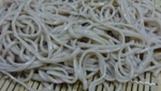 爽やかな蕎麦が食べられる立ち食いそばの人気店