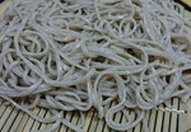 爽やかな蕎麦が食べられる立ち食いそばの人気店