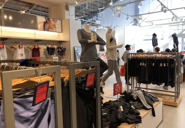 ギャップ アウトレット 三井アウトレットパーク横浜ベイサイド店 クチコミ アクセス 営業時間 八景島 フォートラベル