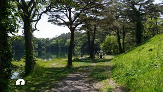 火山が形成した様々な沼をめぐる