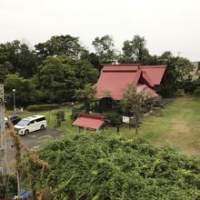 部屋からの風景、府中八幡宮