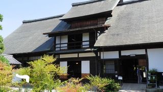 駅前にある貴重な歴史的建造物