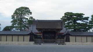 印象的な建礼門