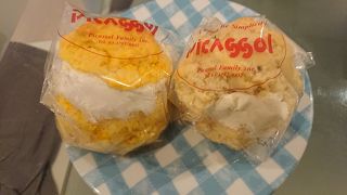 こだわりの素朴な焼き菓子が買えます